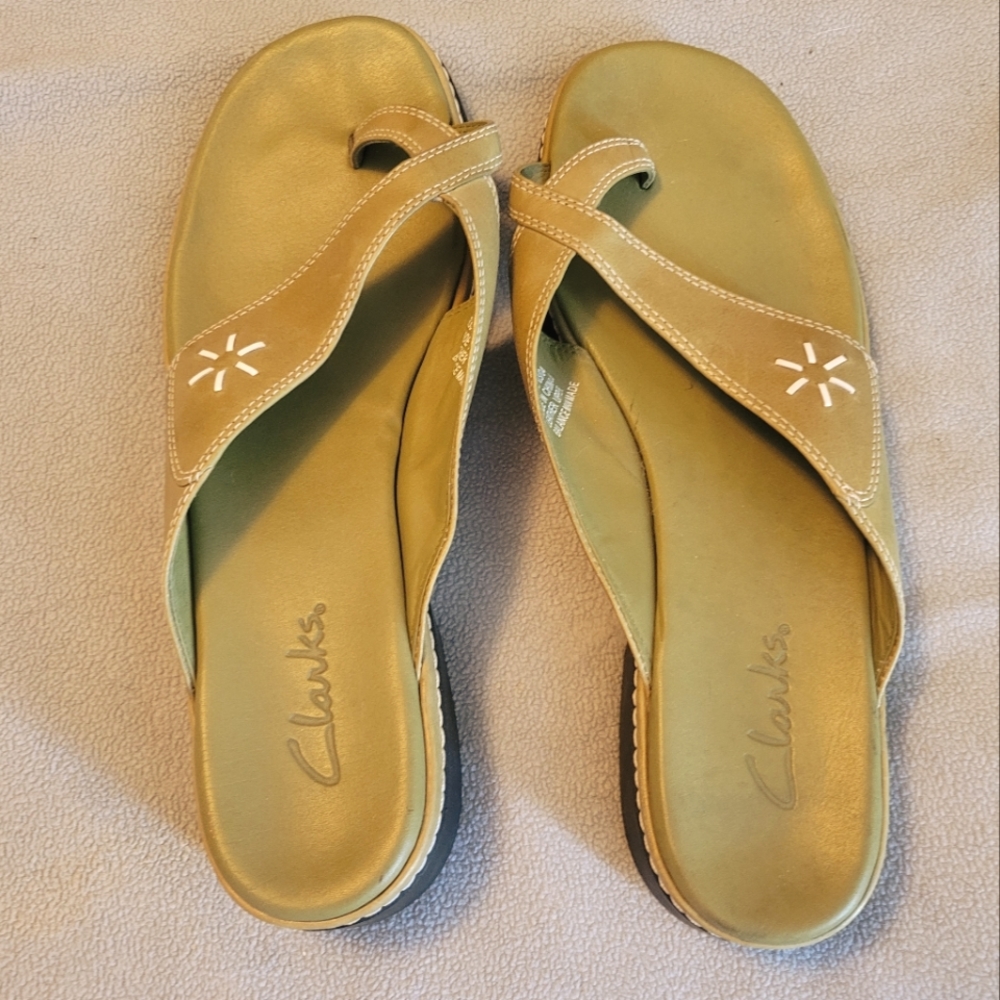Clark's Leather Flip Flop Style Sandels, Size 12
